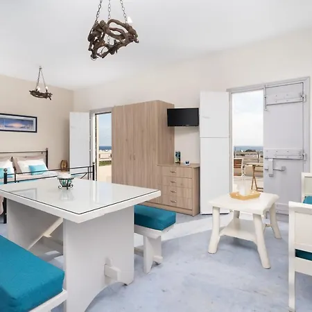 Kapeli Suites Andriana *
