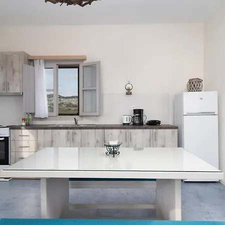 Вилла Kapeli Suites Andriana